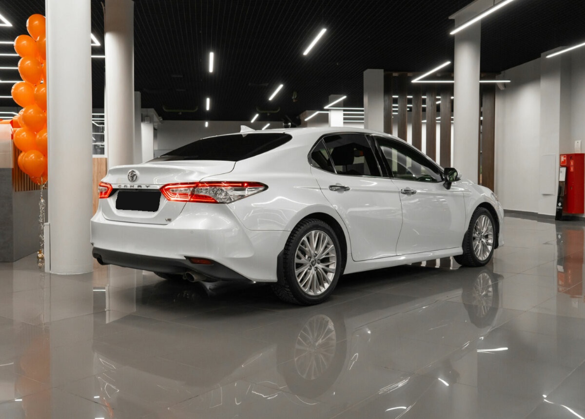 Toyota Camry, 2020
