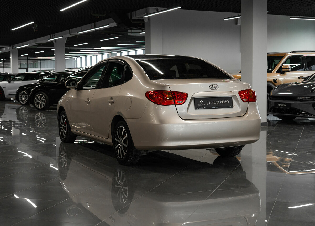 Hyundai Elantra, 2008