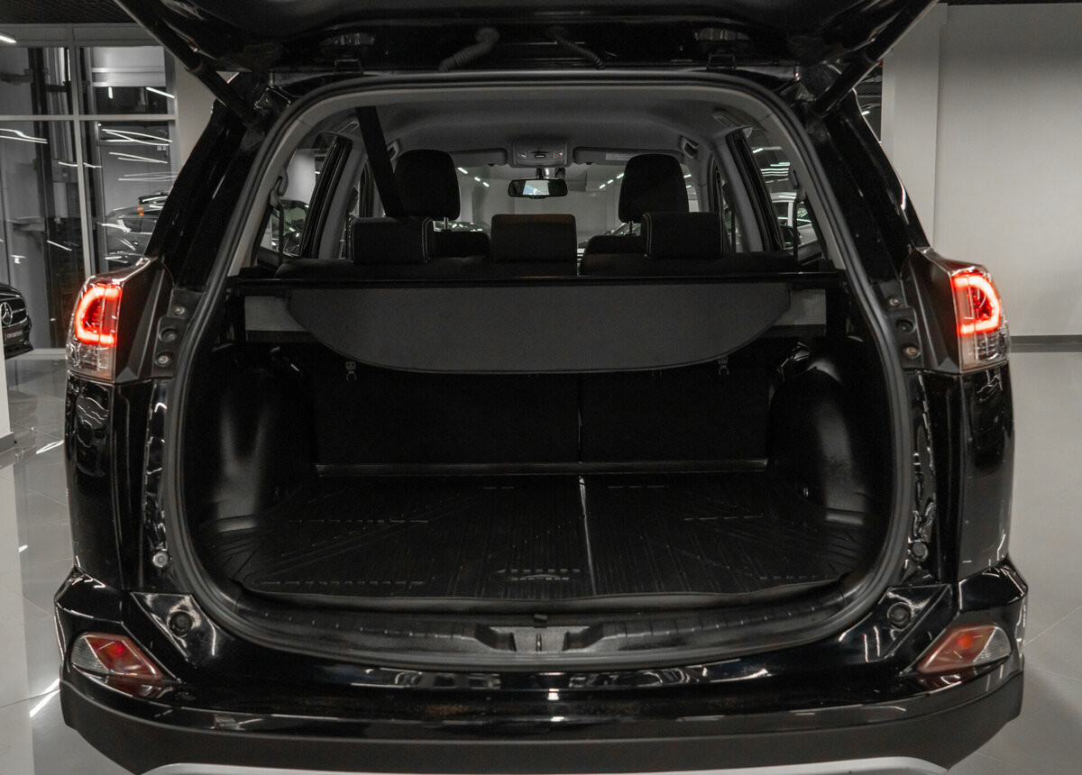 Toyota RAV4, 2017