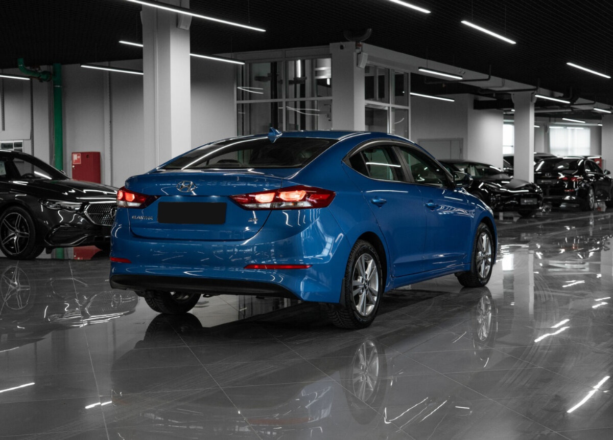 Hyundai Elantra, 2018