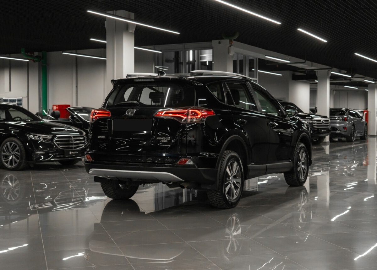 Toyota RAV4, 2017