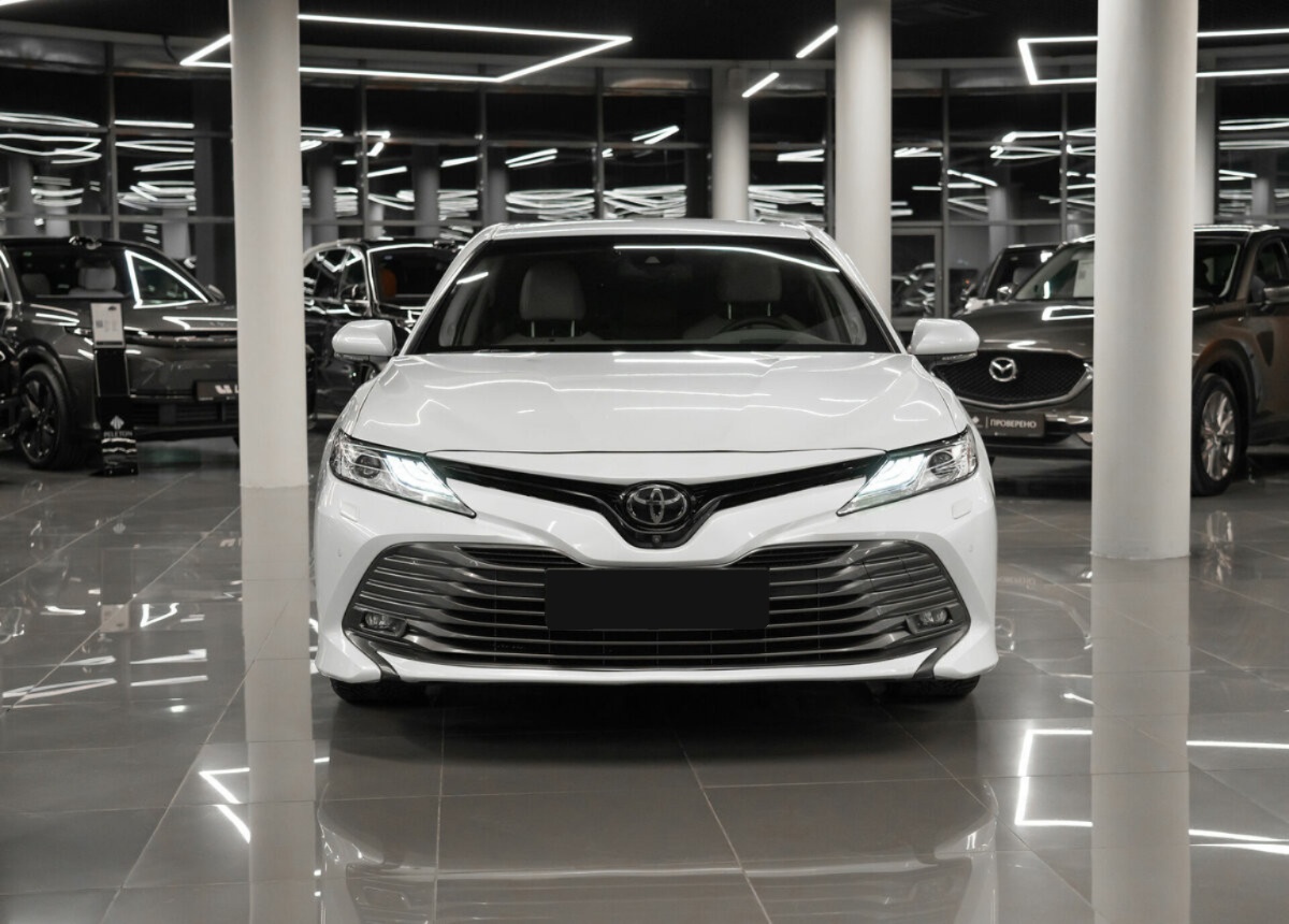 Toyota Camry, 2019
