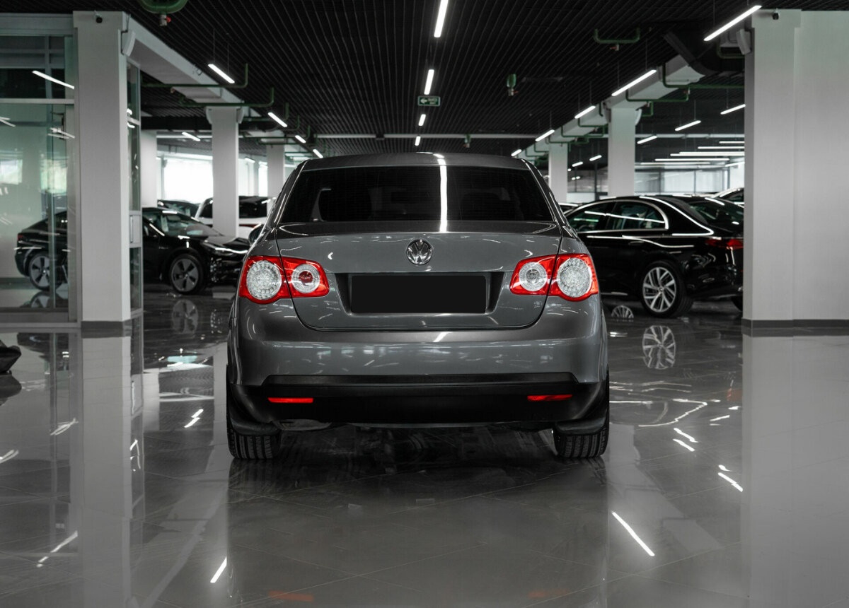 Volkswagen Jetta, 2009
