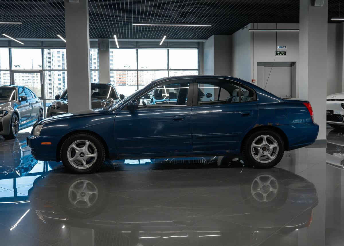 Hyundai Elantra, 2004