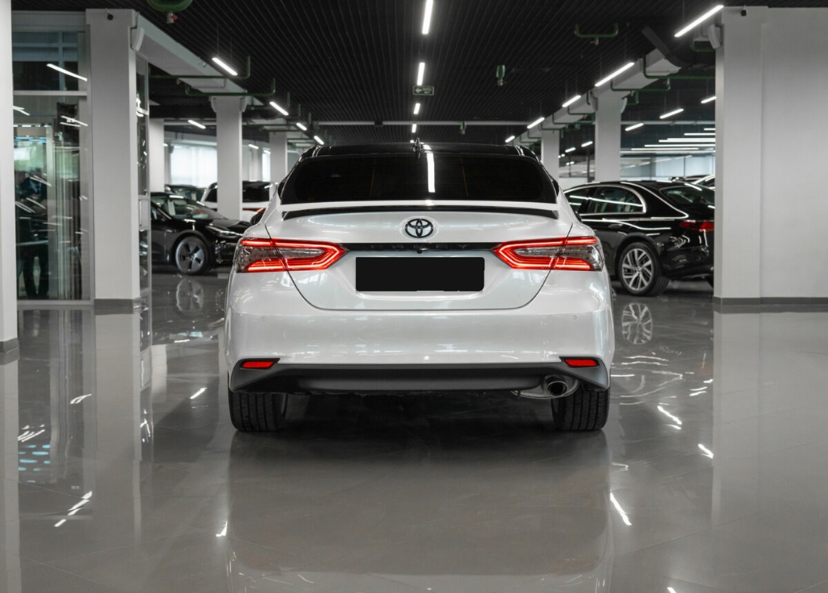 Toyota Camry, 2020