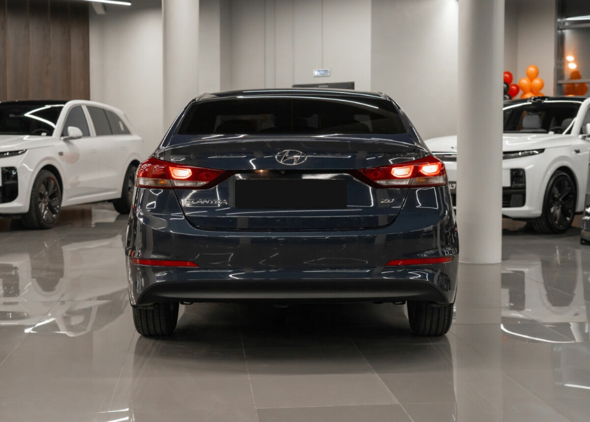 Hyundai Elantra, 2016