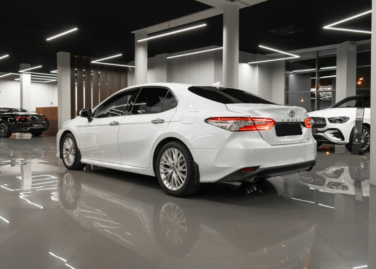 Toyota Camry, 2020