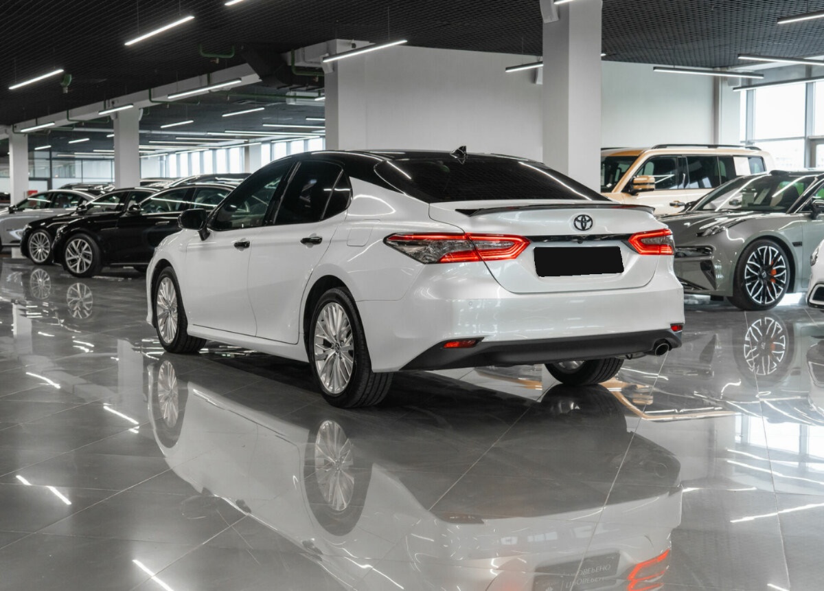 Toyota Camry, 2020