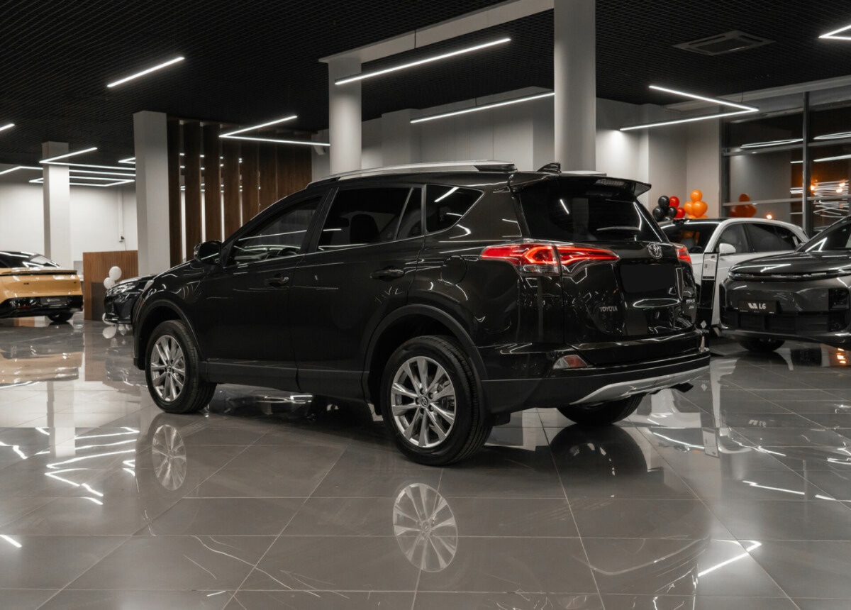 Toyota RAV4, 2015