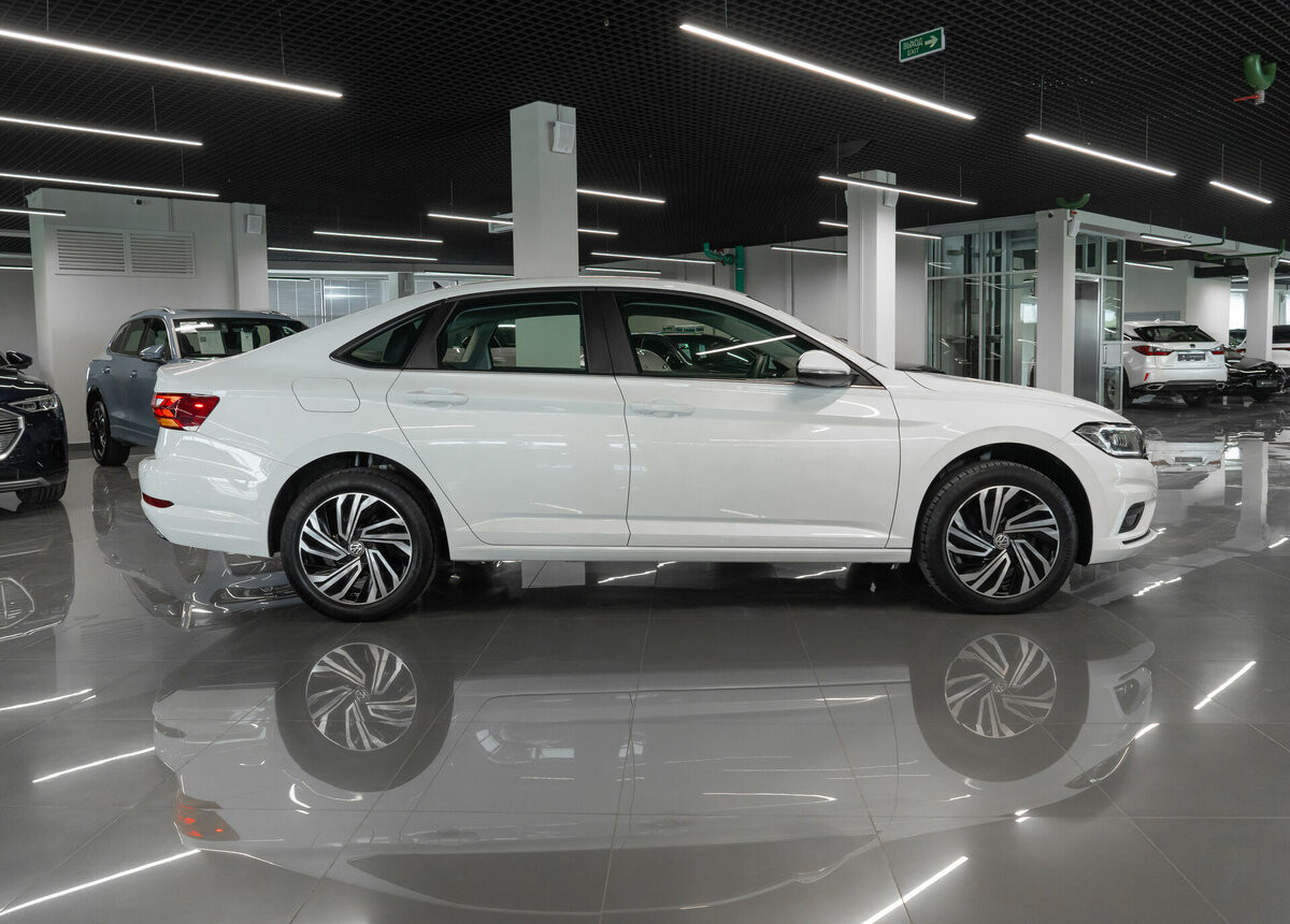 Volkswagen Jetta, 2020