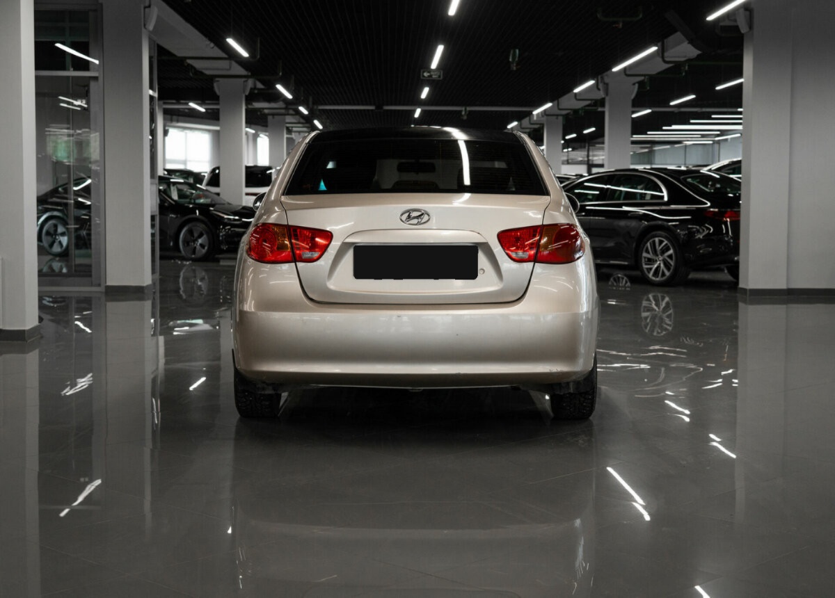Hyundai Elantra, 2008