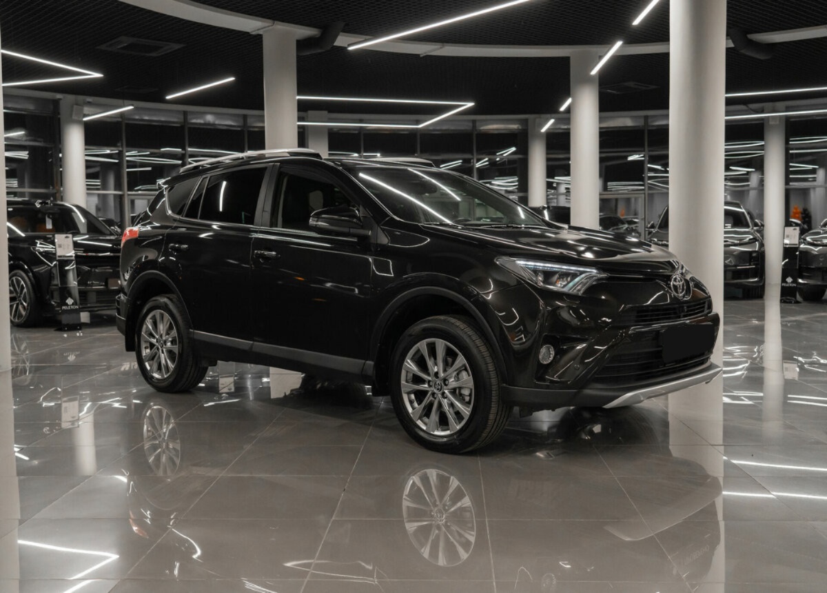 Toyota RAV4, 2015