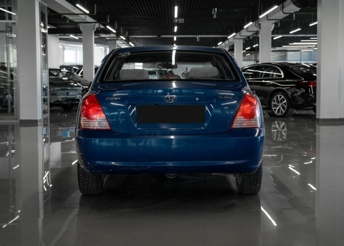 Hyundai Elantra, 2004