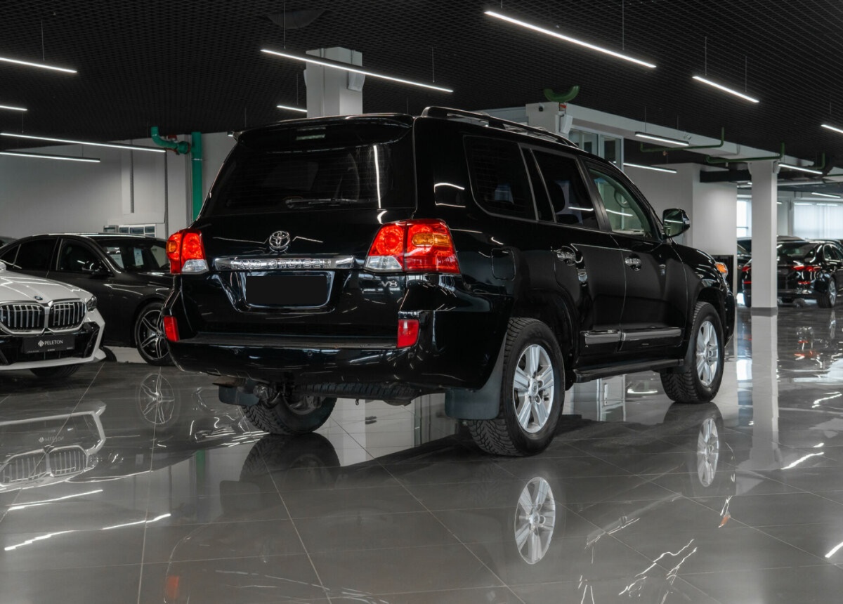 Toyota Land Cruiser, 2012