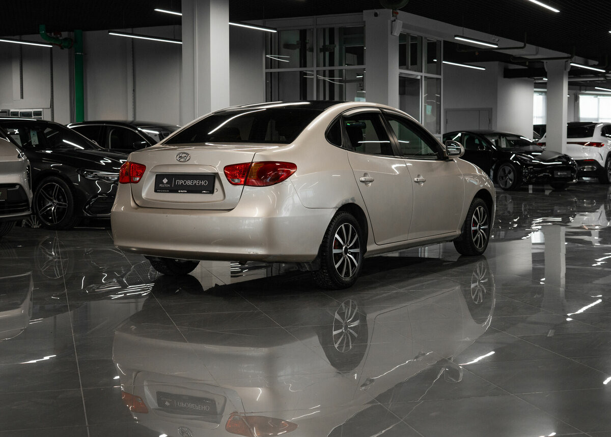 Hyundai Elantra, 2008
