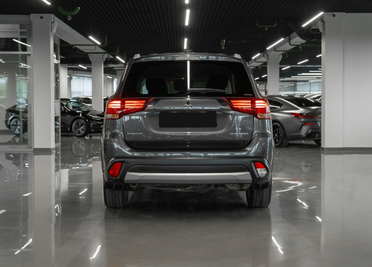 Mitsubishi Outlander, 2018