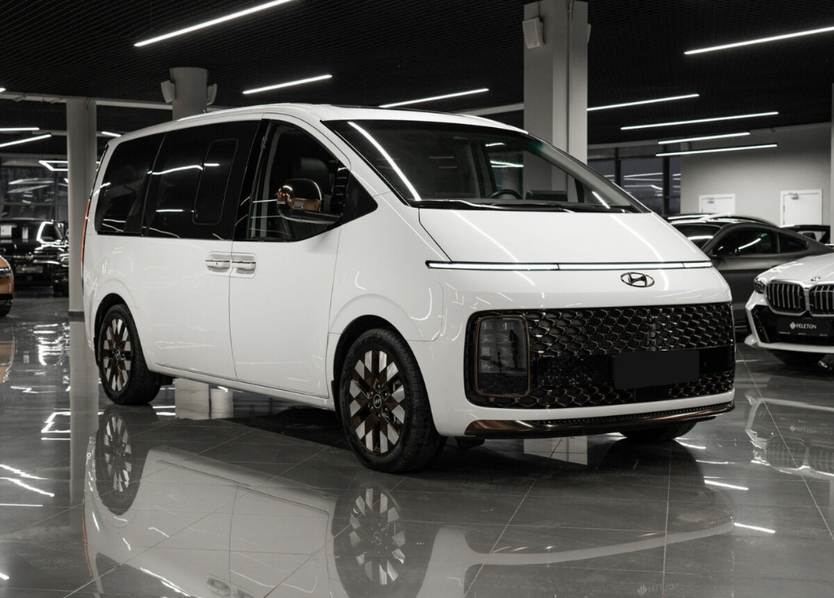 Hyundai Staria, 2021