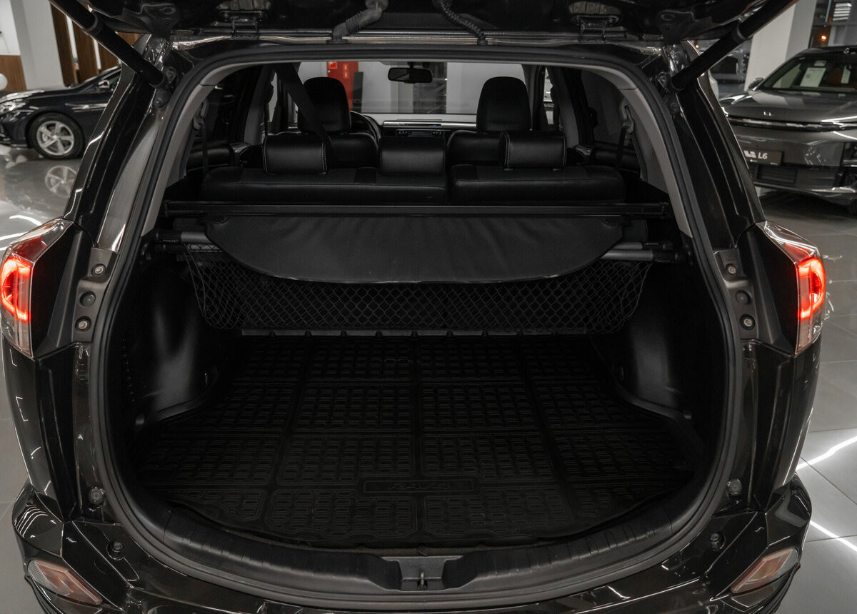 Toyota RAV4, 2015