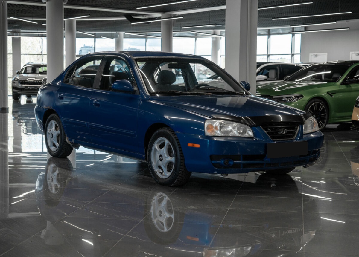 Hyundai Elantra, 2004