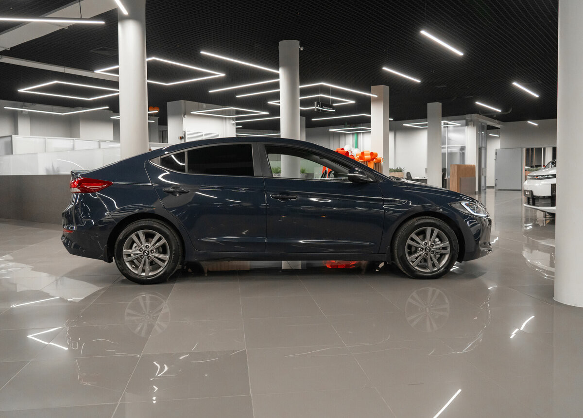 Hyundai Elantra, 2016