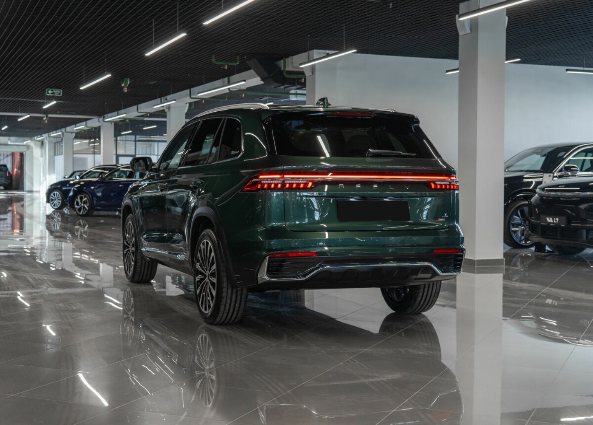 Geely Monjaro (Xingyue L), 2025